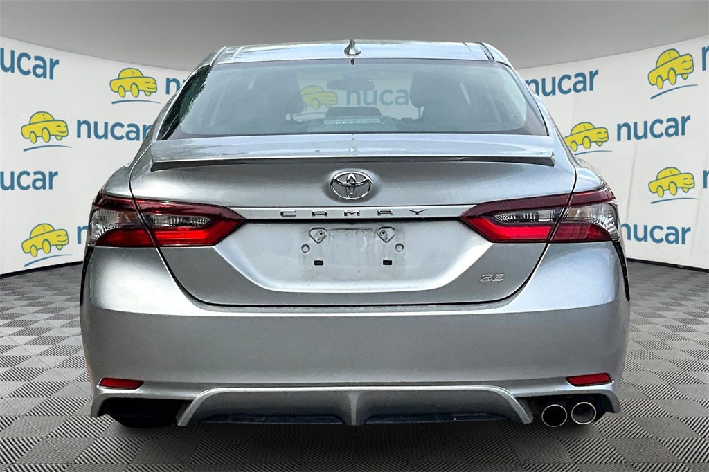 2022 Toyota Camry SE - Photo 9