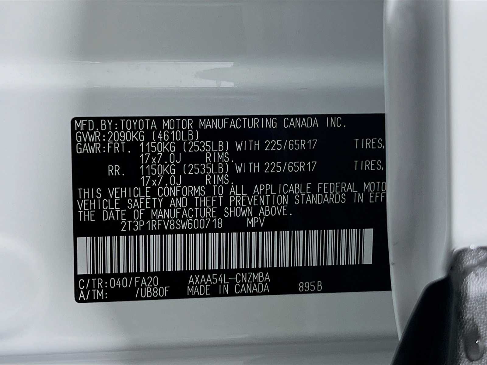 2025 Toyota RAV4 XLE - Photo 20