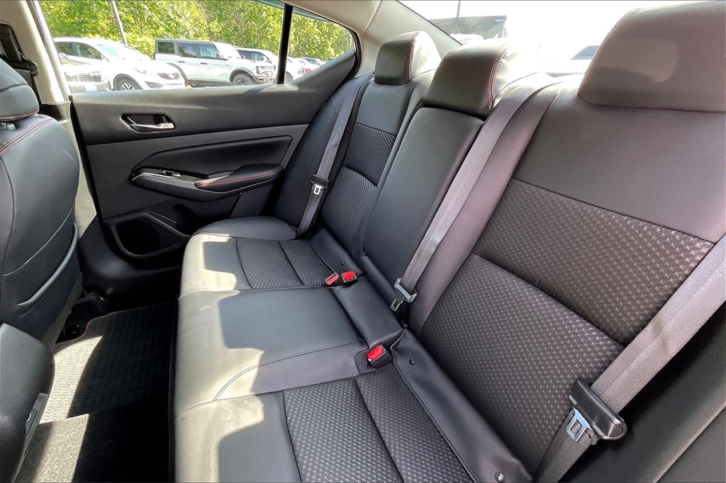 2023 Nissan Altima 2.5 SR - Photo 14