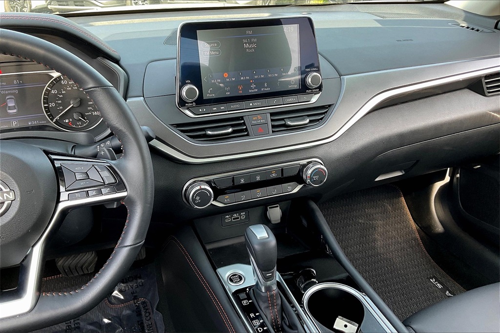 2023 Nissan Altima 2.5 SR - Photo 17