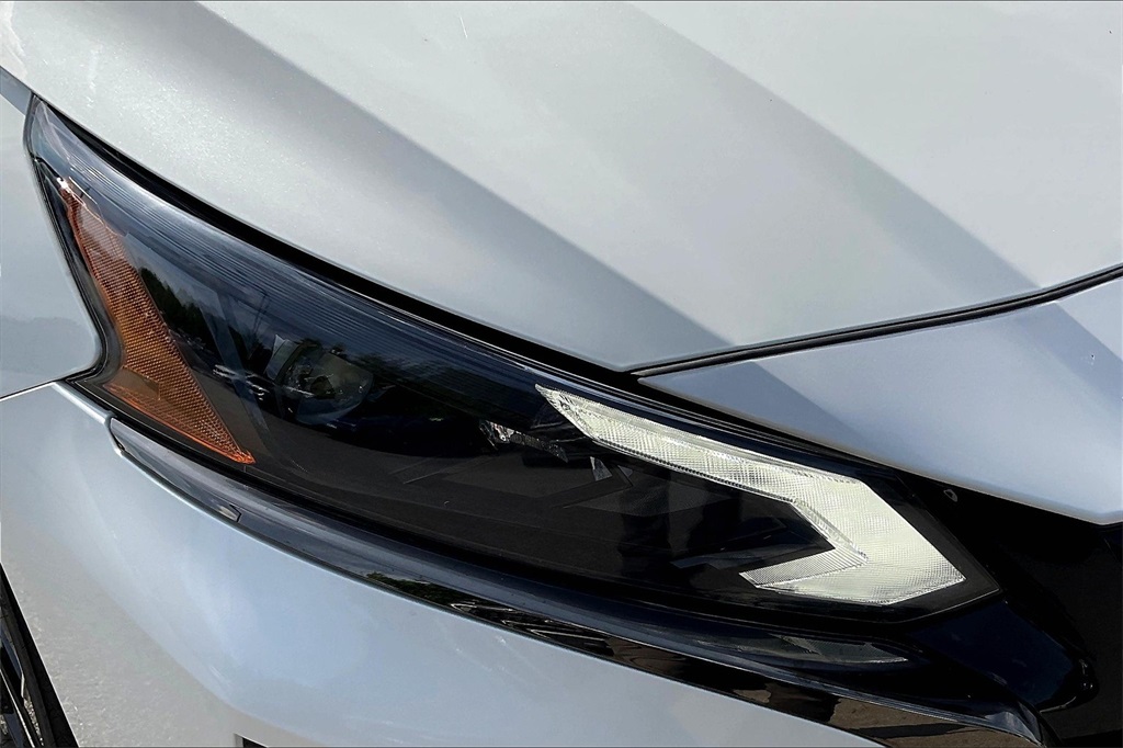 2023 Nissan Altima 2.5 SR - Photo 29