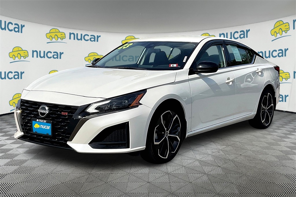 2023 Nissan Altima 2.5 SR - Photo 3