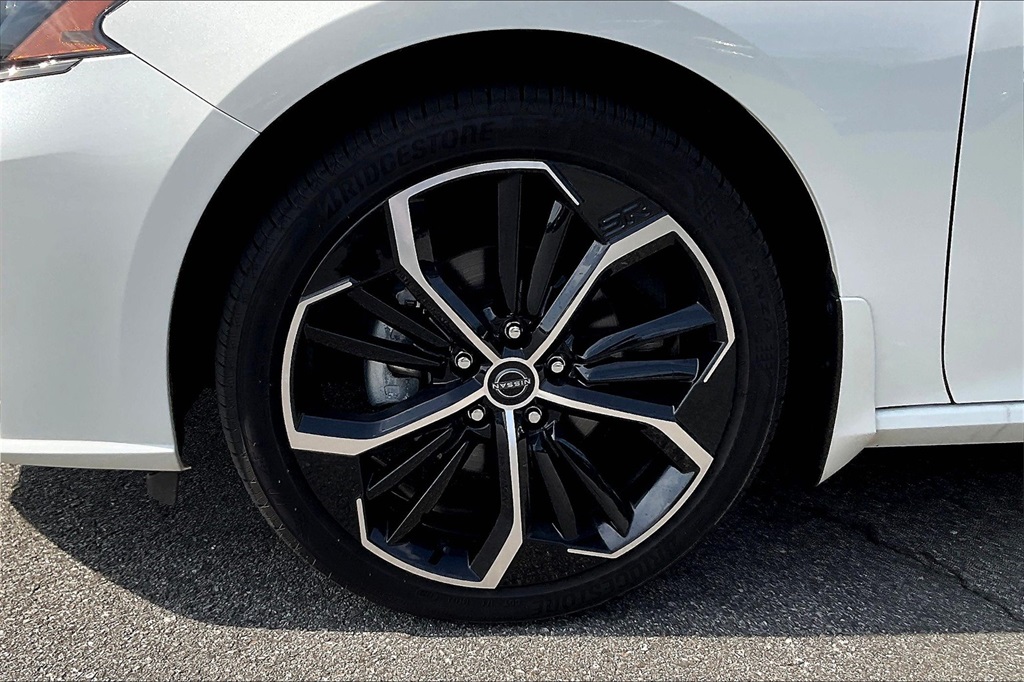 2023 Nissan Altima 2.5 SR - Photo 7