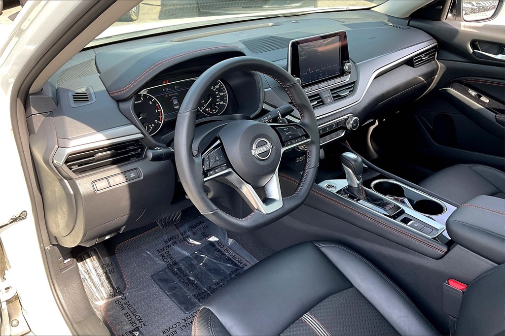 2023 Nissan Altima 2.5 SR - Photo 8