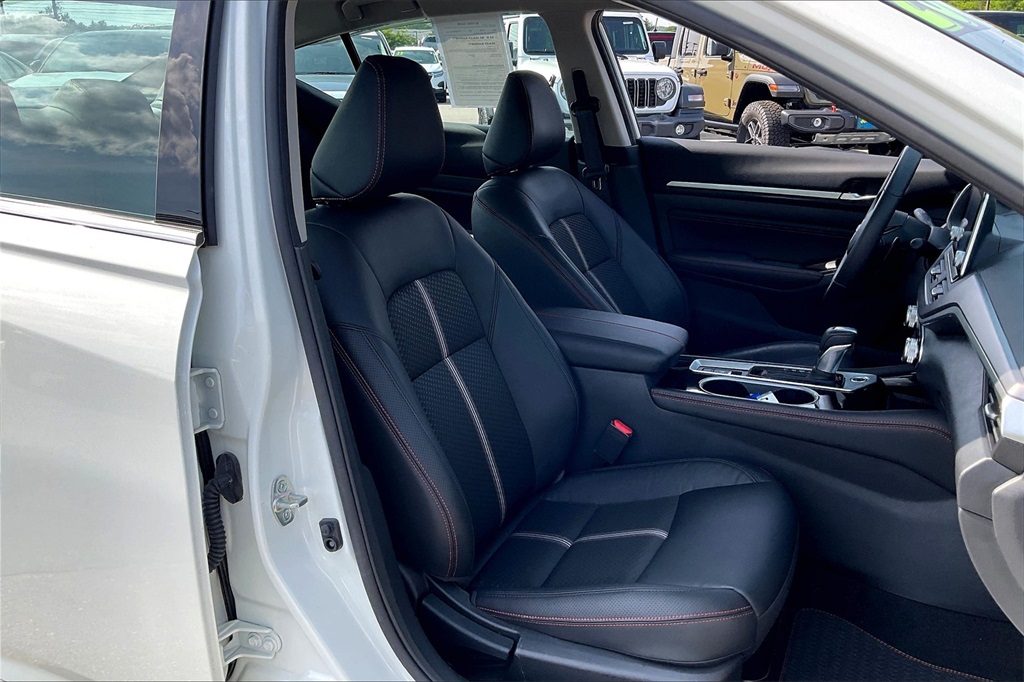 2023 Nissan Altima 2.5 SR - Photo 10