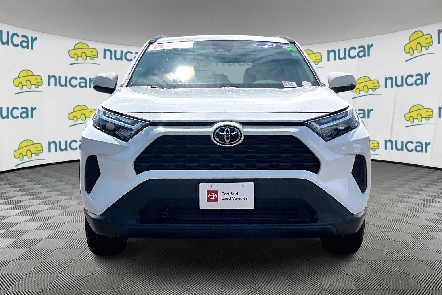 2022 Toyota RAV4 XLE - Photo 2
