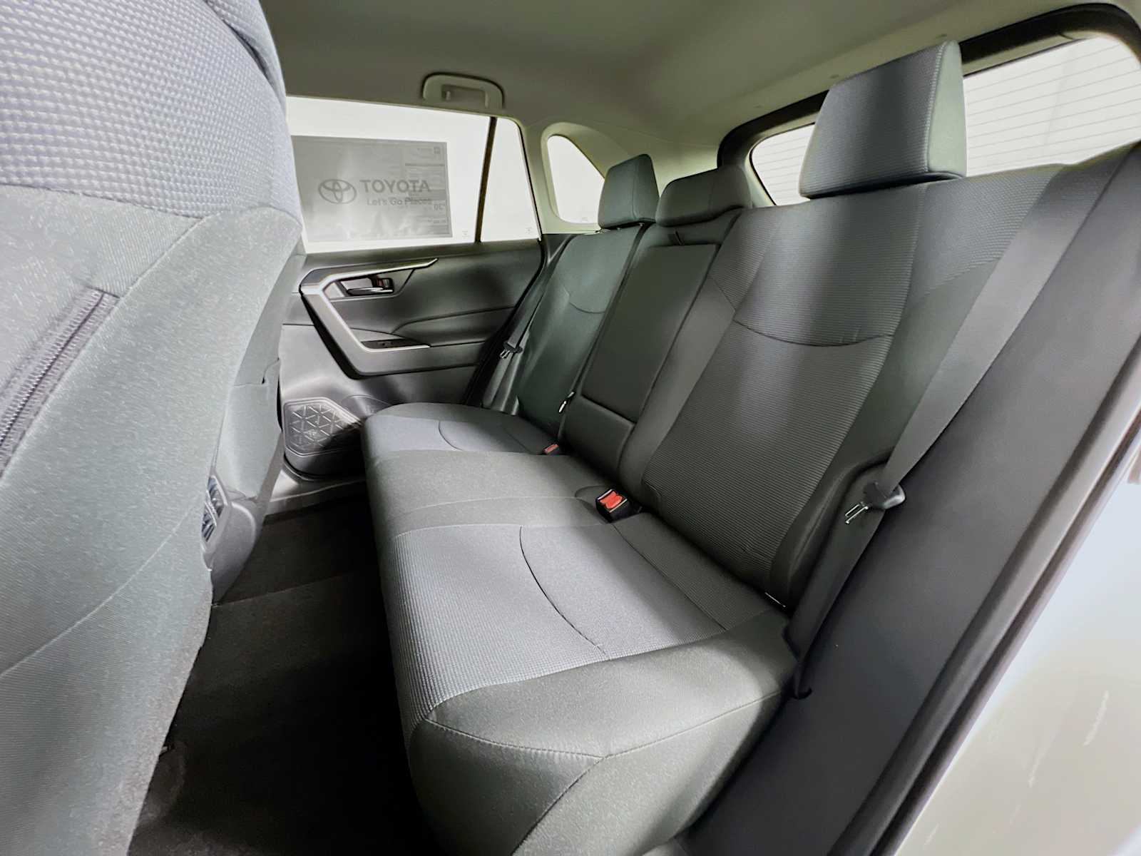 2025 Toyota RAV4 LE - Photo 13