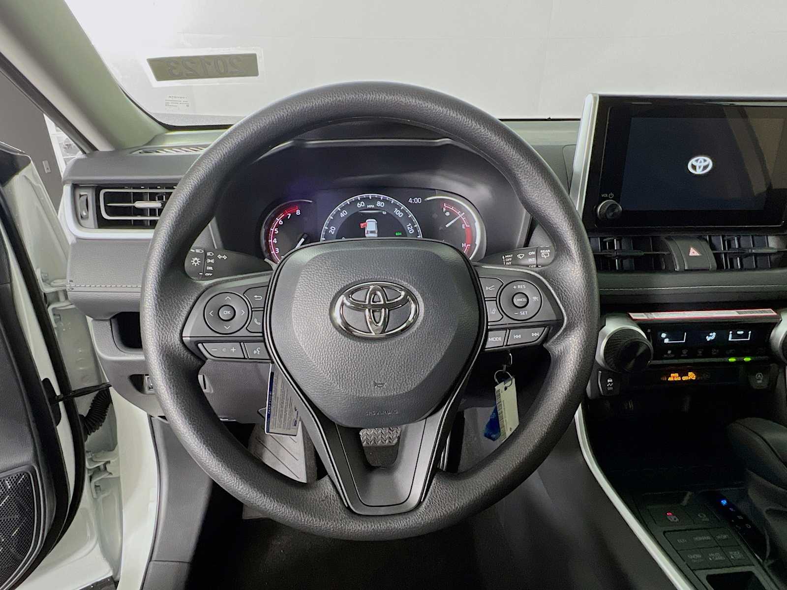 2025 Toyota RAV4 LE - Photo 7