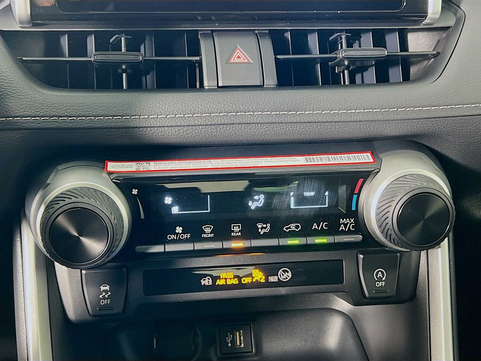 2025 Toyota RAV4 LE - Photo 10
