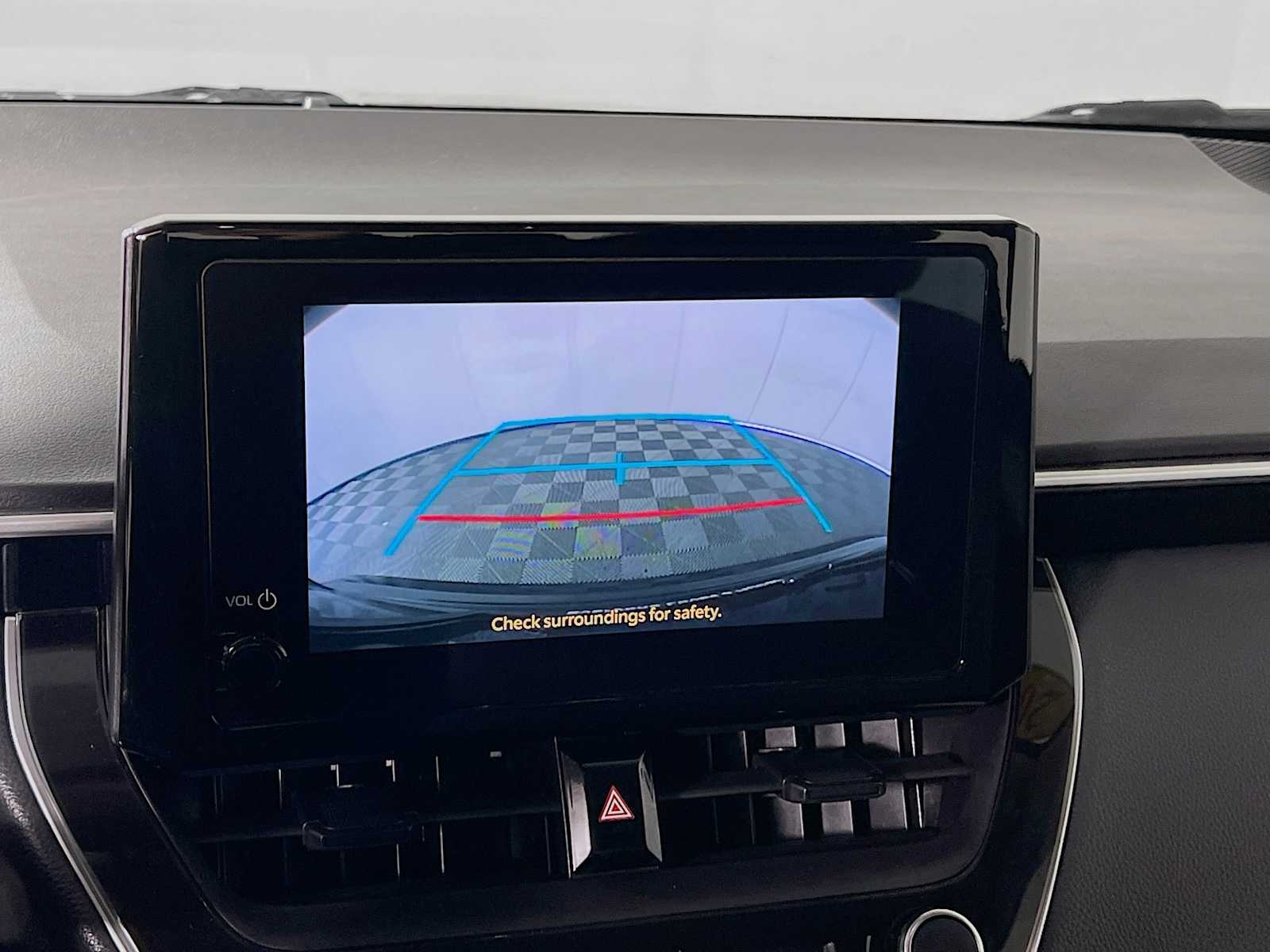 2023 Toyota Corolla LE - Photo 13