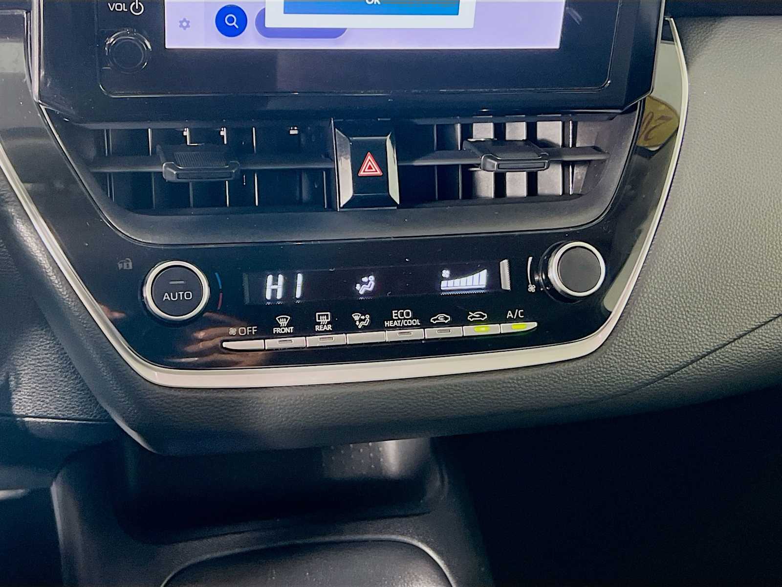 2023 Toyota Corolla LE - Photo 15