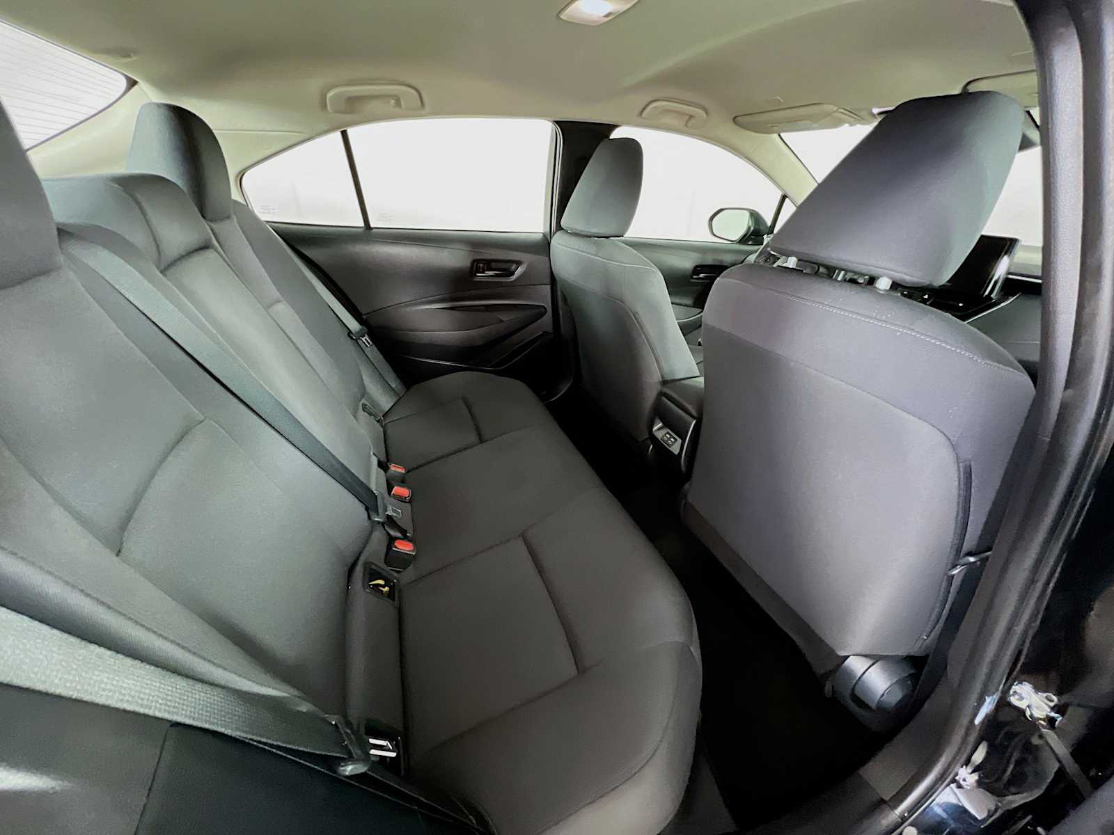 2023 Toyota Corolla LE - Photo 25