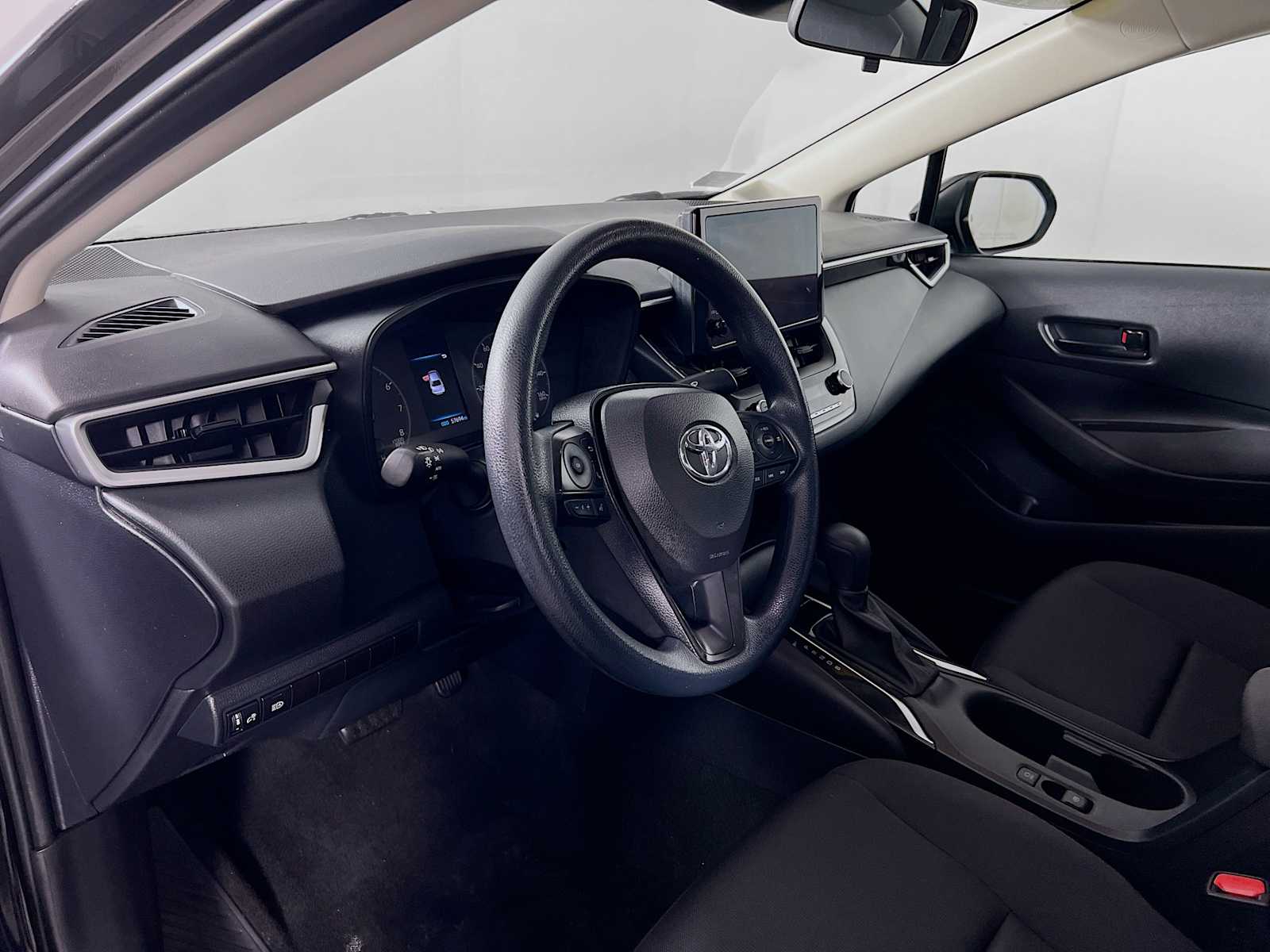 2023 Toyota Corolla LE - Photo 9