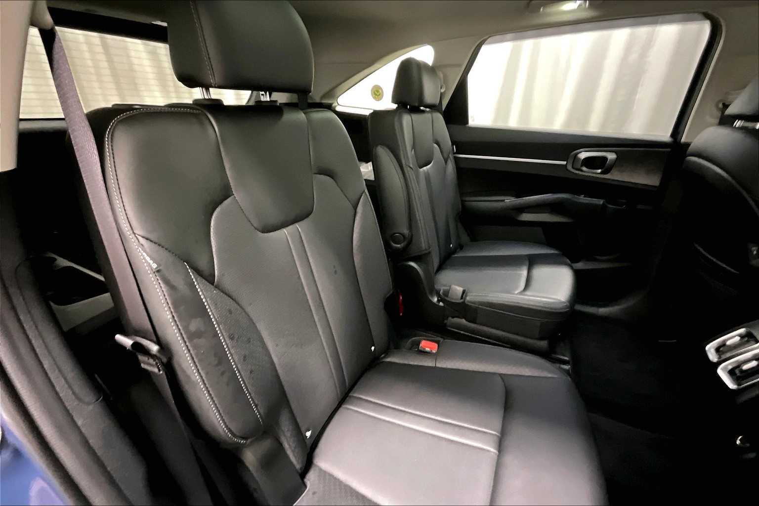 2025 Kia Sorento X-Line EX - Photo 16