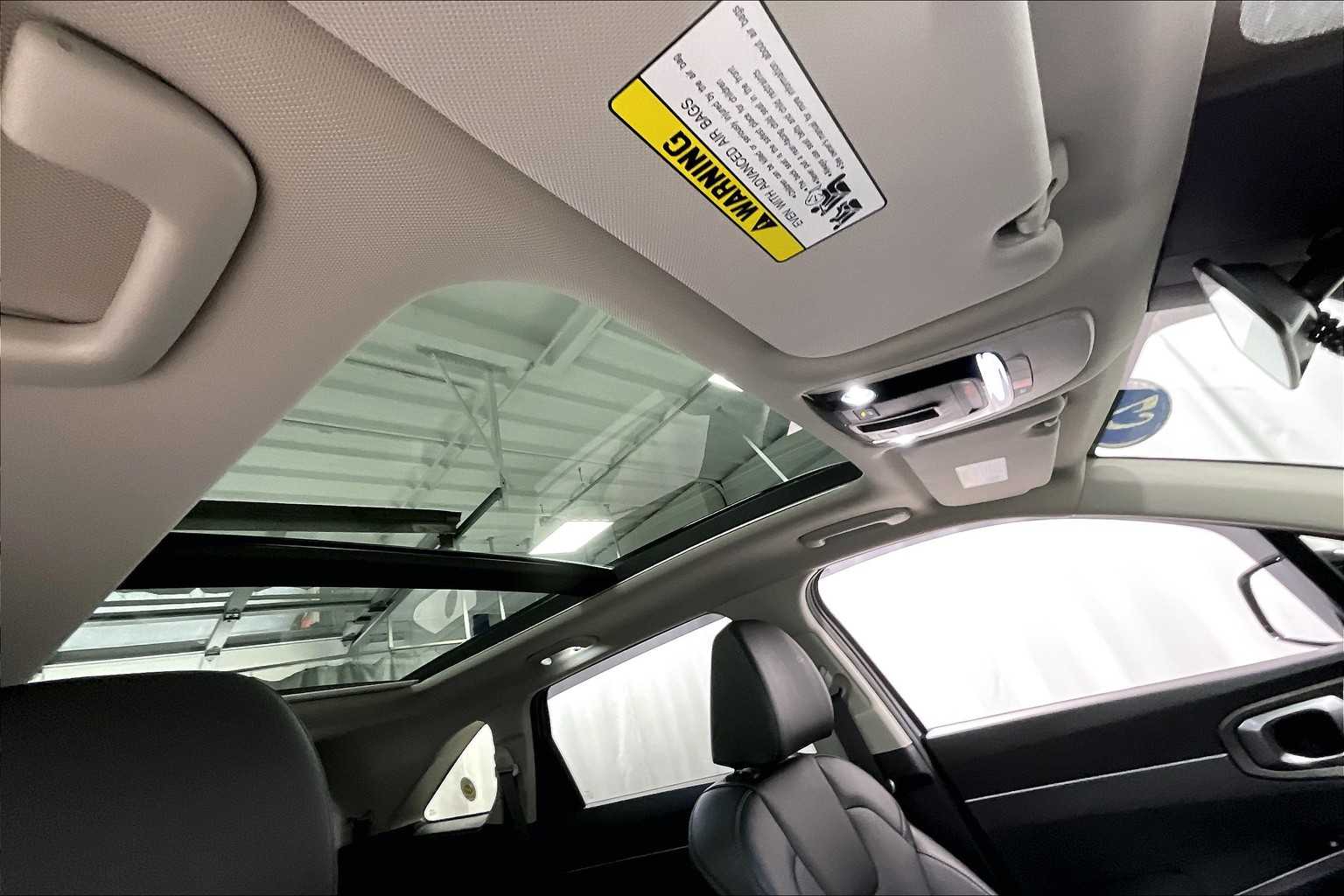 2025 Kia Sorento X-Line EX - Photo 23