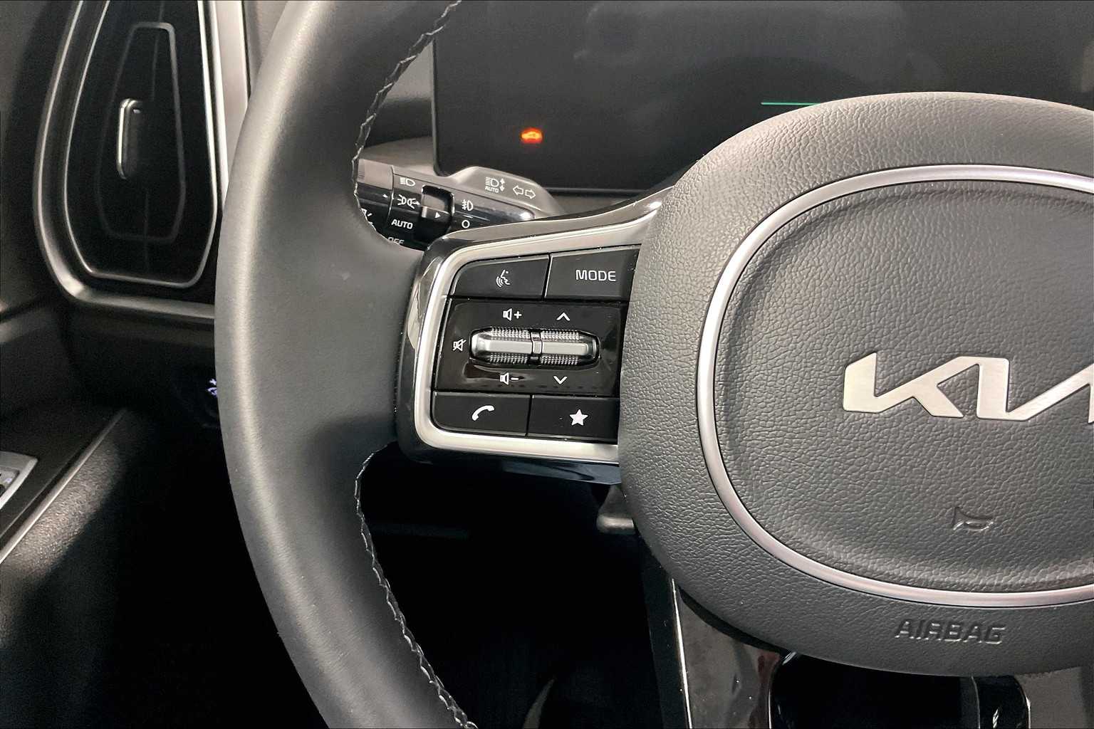2025 Kia Sorento X-Line EX - Photo 24