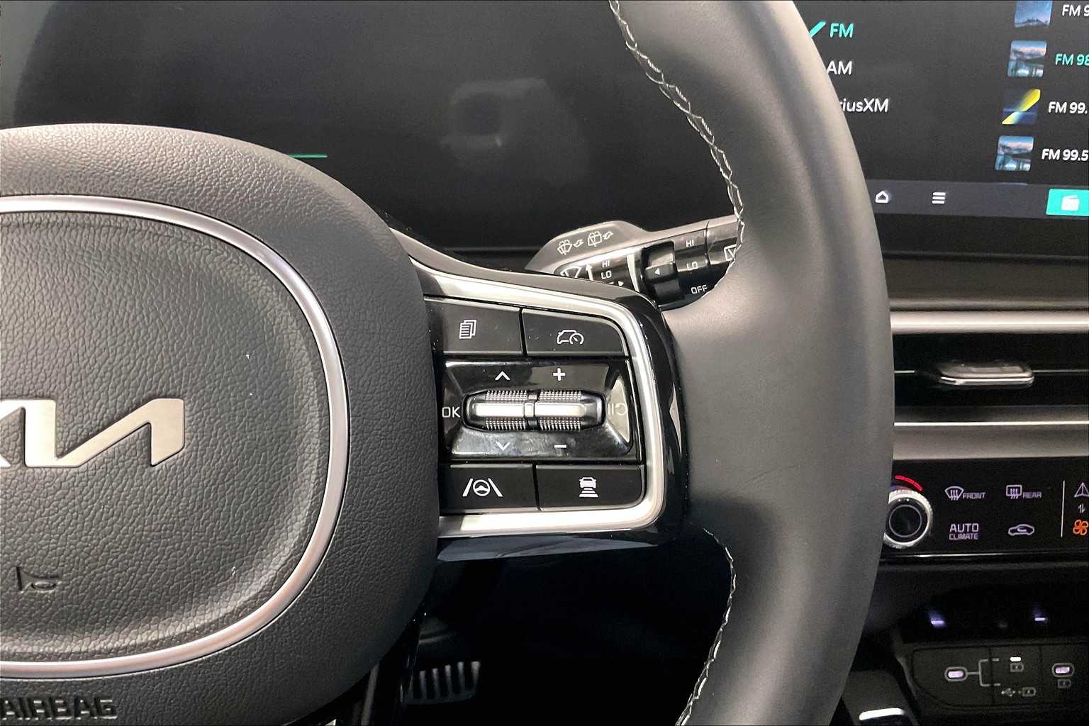 2025 Kia Sorento X-Line EX - Photo 25