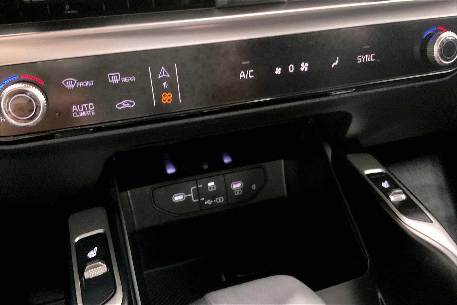 2025 Kia Sorento X-Line EX - Photo 27