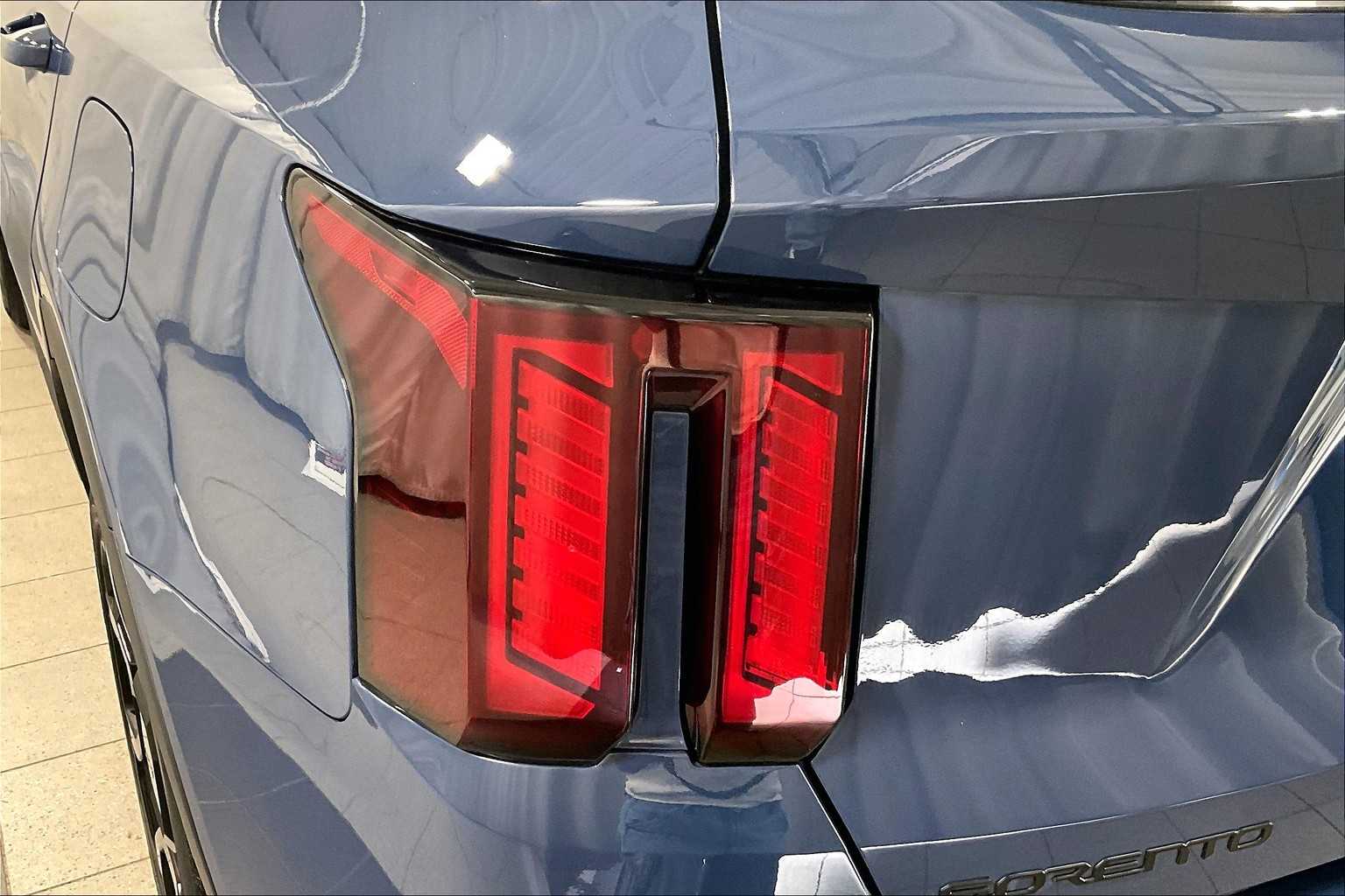 2025 Kia Sorento X-Line EX - Photo 35