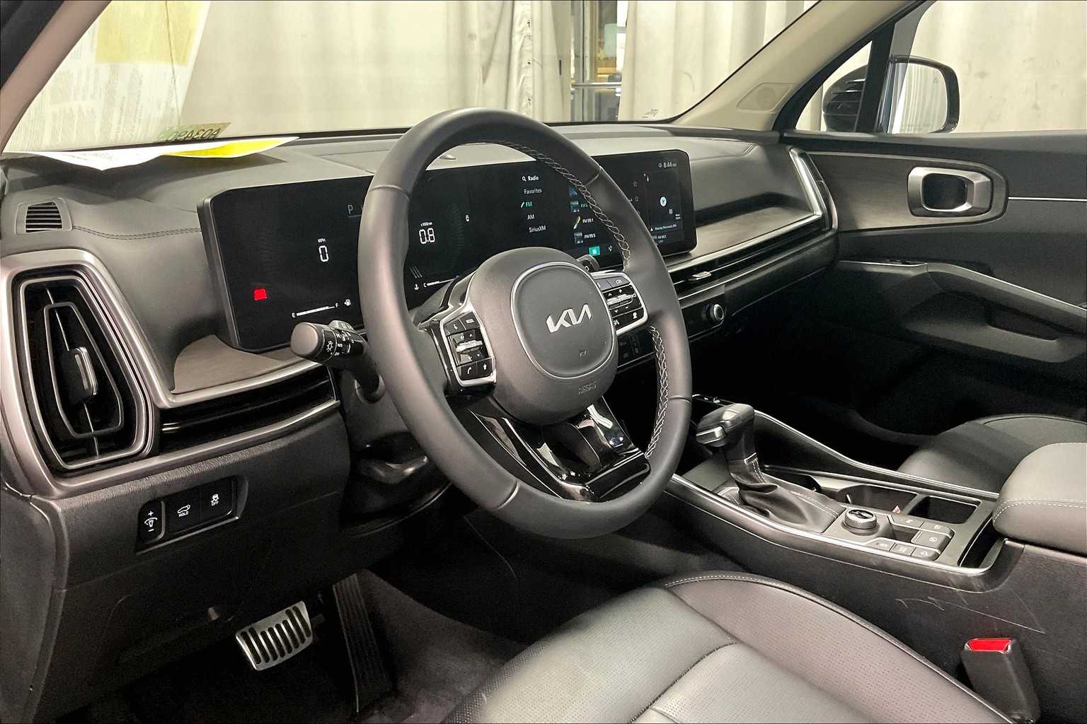 2025 Kia Sorento X-Line EX - Photo 8