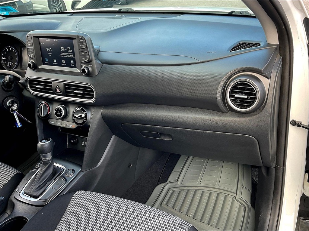 2021 Hyundai Kona SE - Photo 12