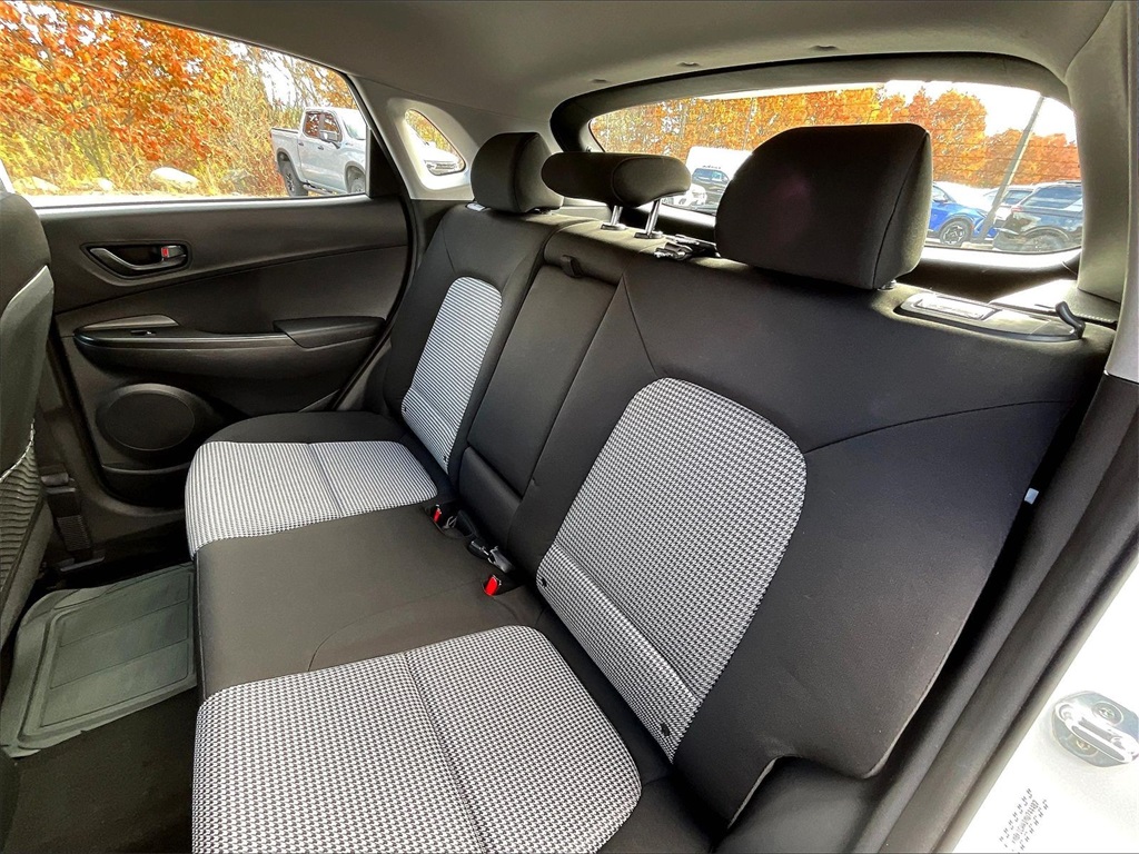 2021 Hyundai Kona SE - Photo 14