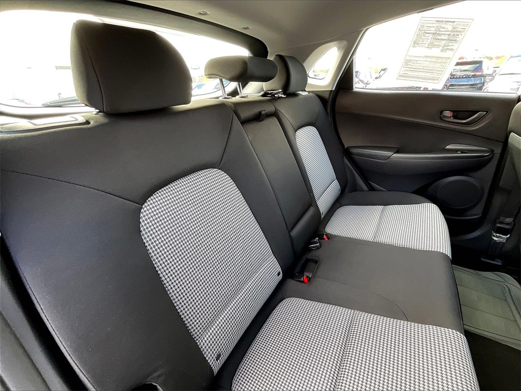 2021 Hyundai Kona SE - Photo 15