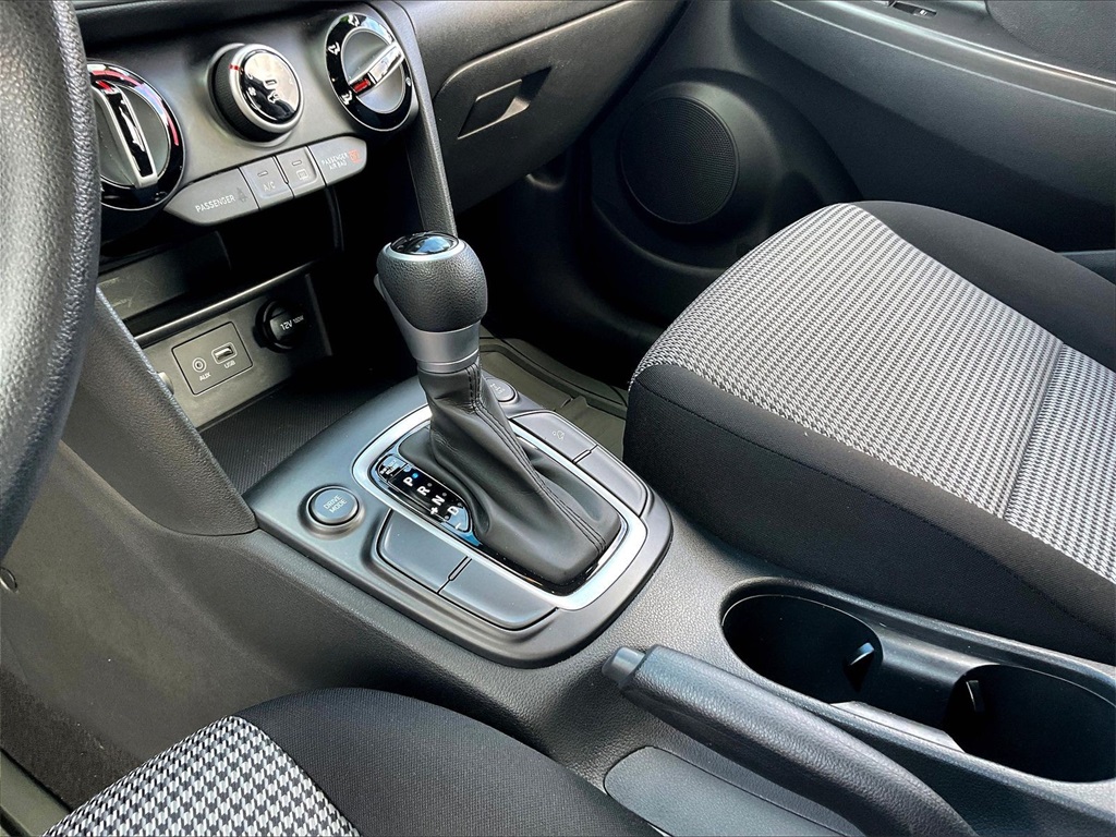 2021 Hyundai Kona SE - Photo 19
