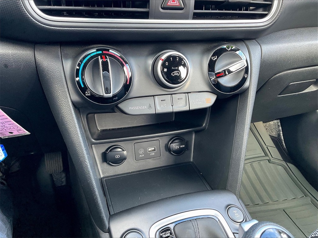2021 Hyundai Kona SE - Photo 24
