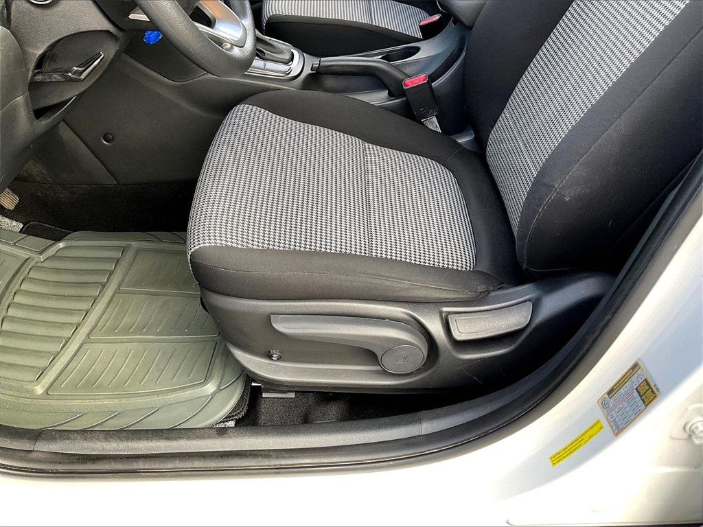 2021 Hyundai Kona SE - Photo 32