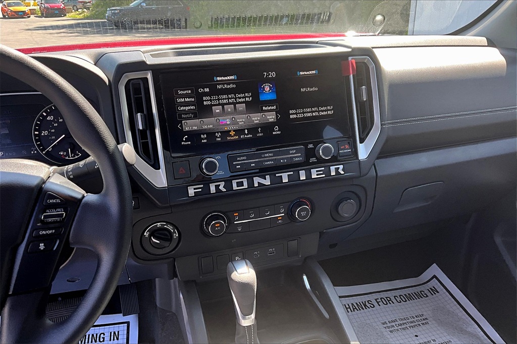 2025 Nissan Frontier SV - Photo 18