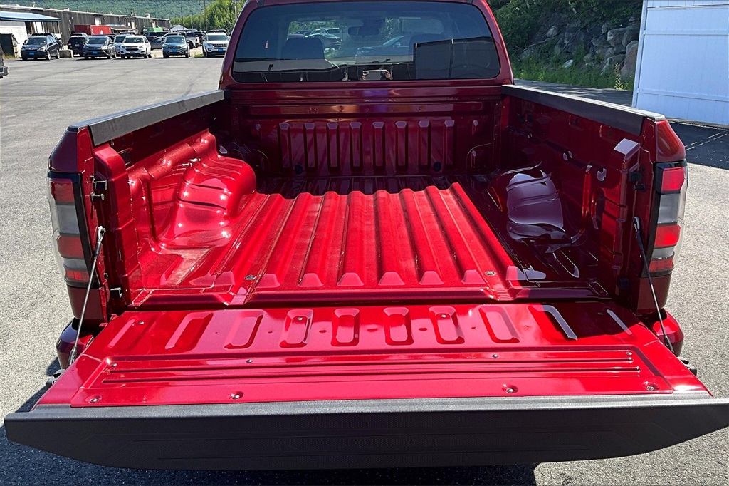 2025 Nissan Frontier SV - Photo 28