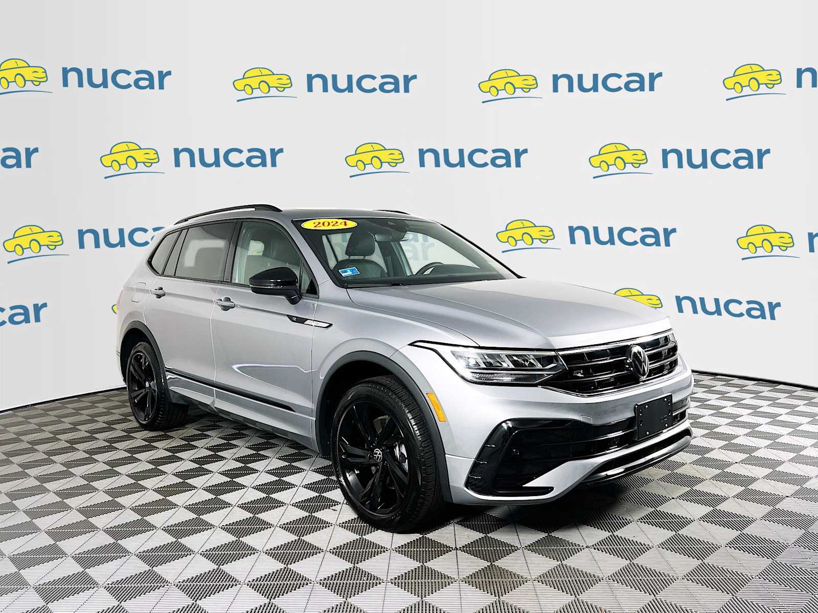 2024 Volkswagen Tiguan SE R-Line Black