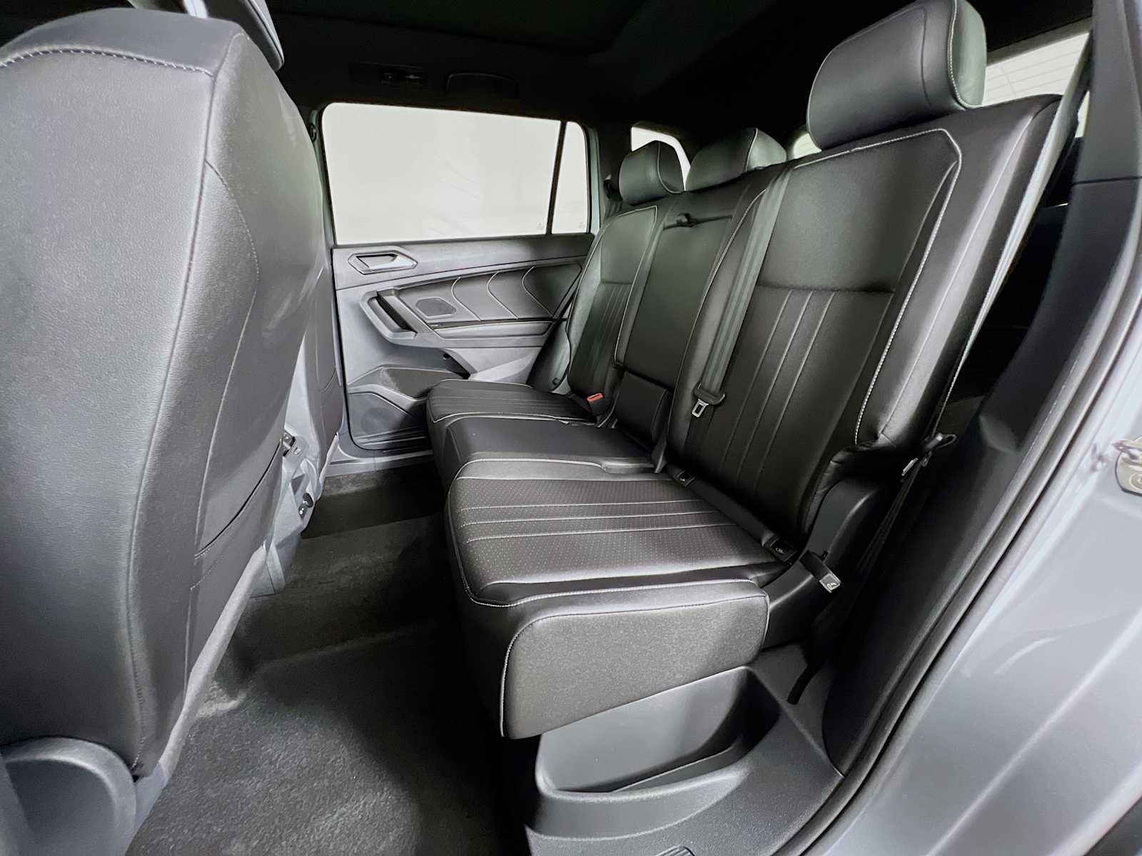 2024 Volkswagen Tiguan SE R-Line Black - Photo 25