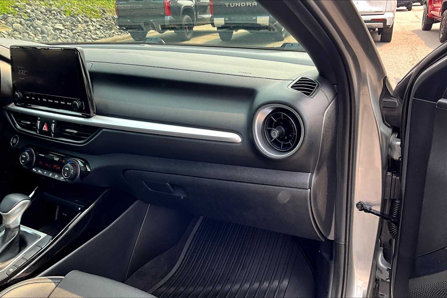 2023 Kia Forte GT-Line - Photo 13