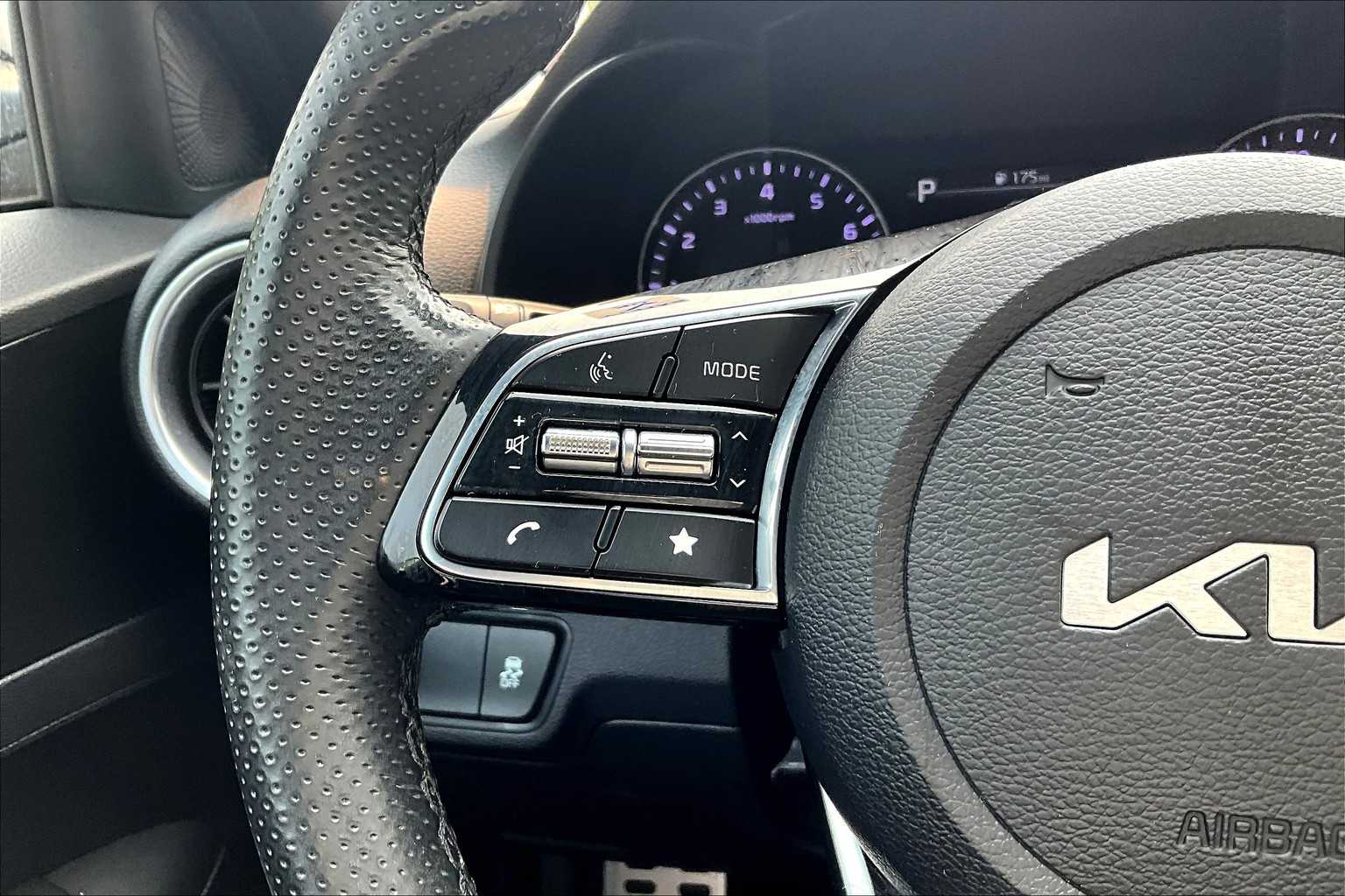 2023 Kia Forte GT-Line - Photo 23