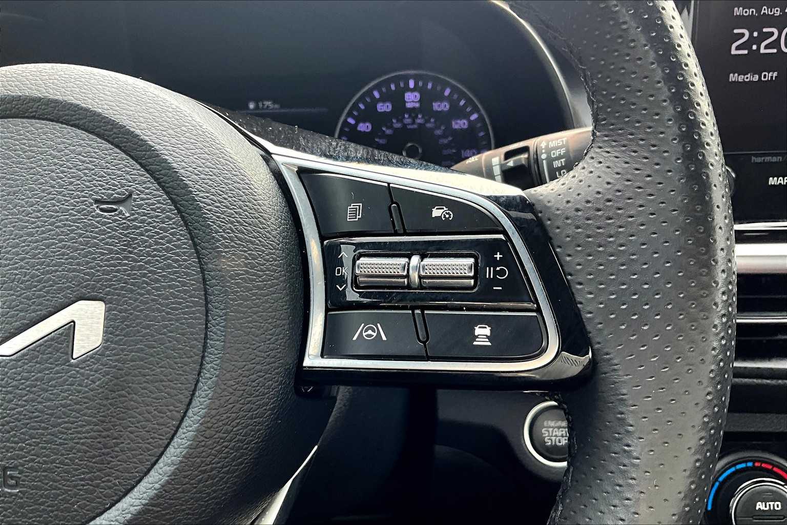 2023 Kia Forte GT-Line - Photo 24