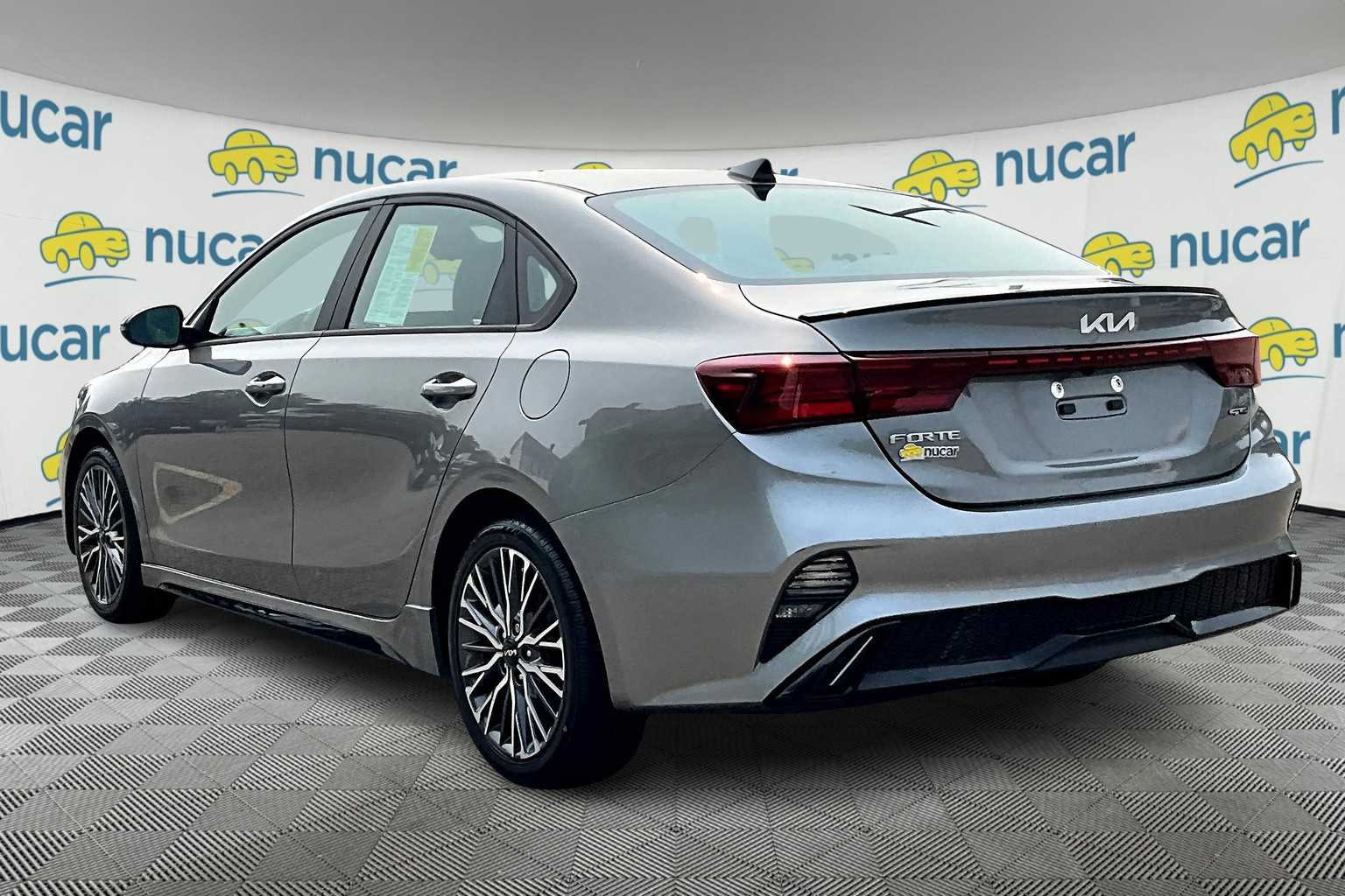 2023 Kia Forte GT-Line - Photo 4