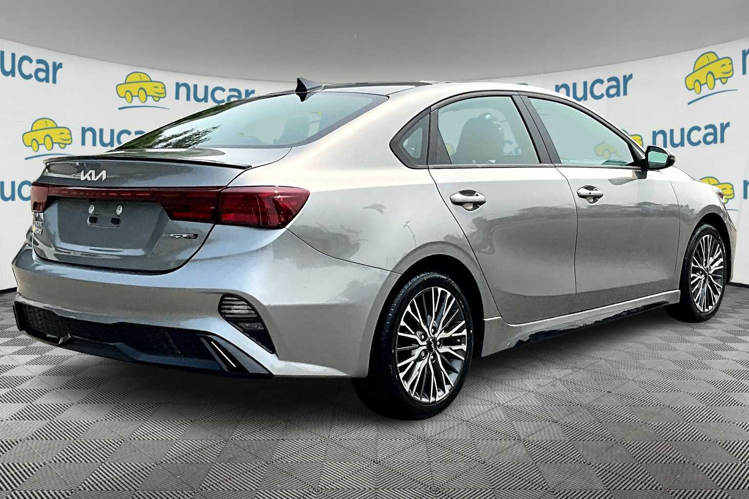 2023 Kia Forte GT-Line - Photo 6