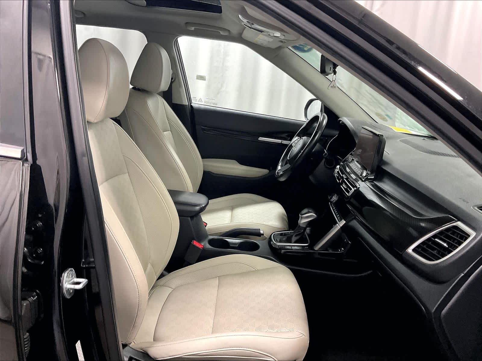 2022 Kia Seltos EX - Photo 11