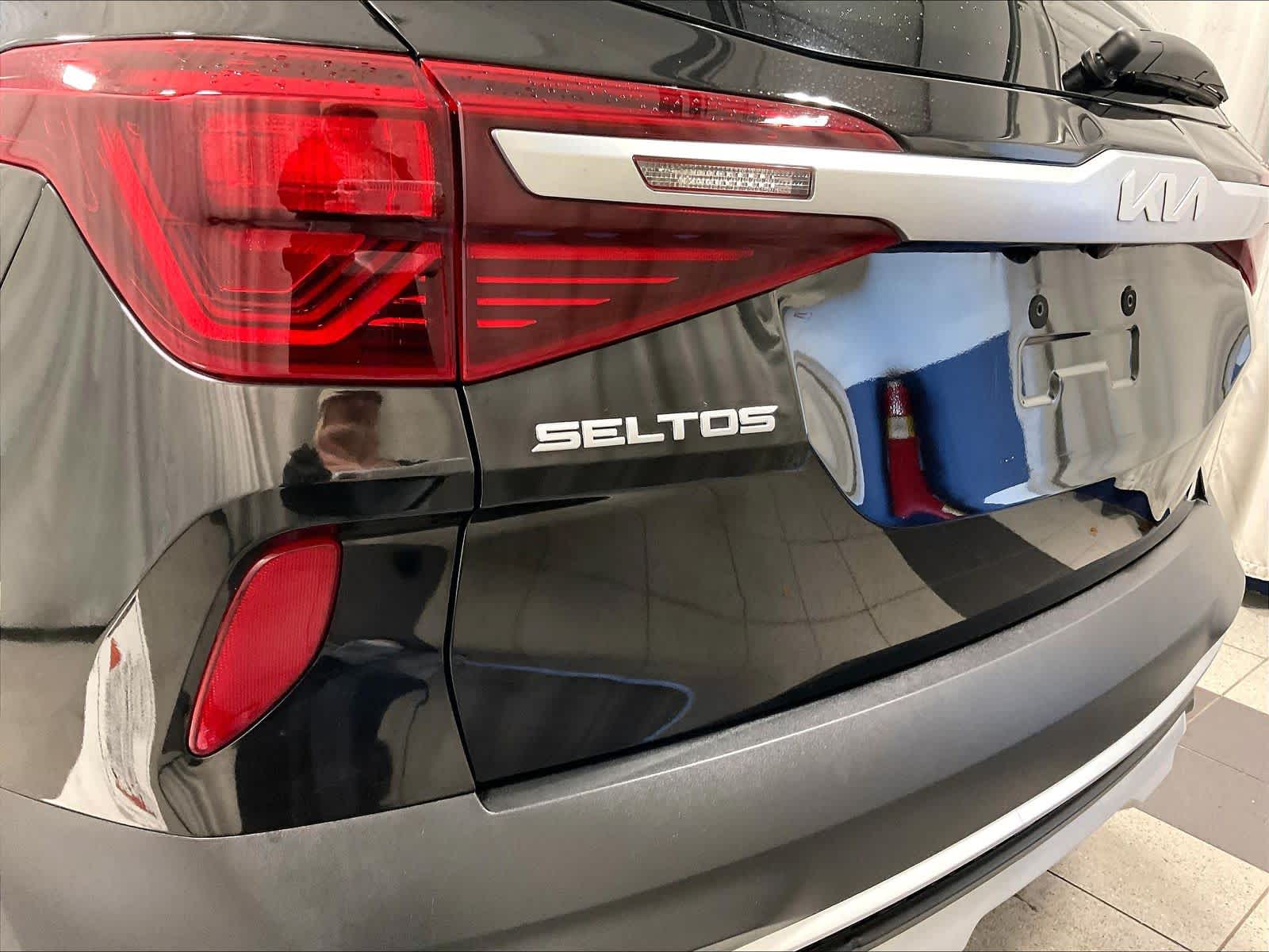 2022 Kia Seltos EX - Photo 29