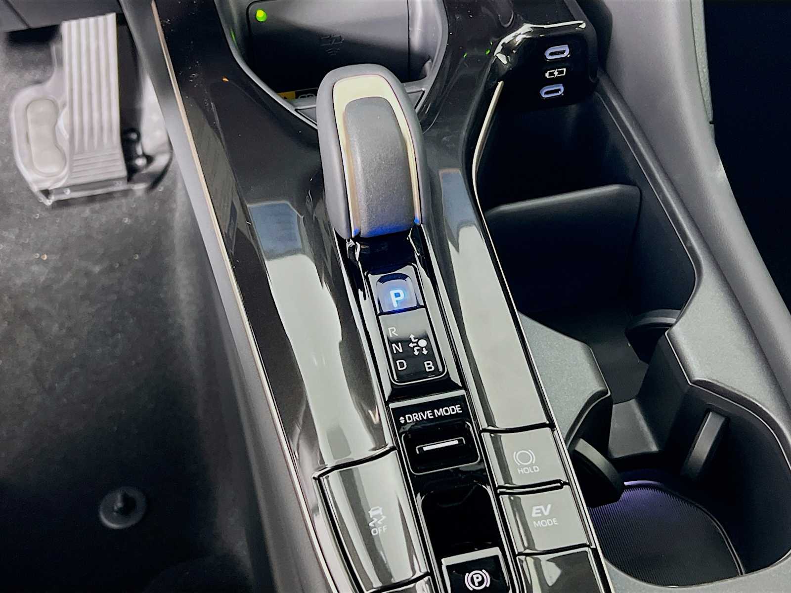 2026 Toyota Crown Limited - Photo 11