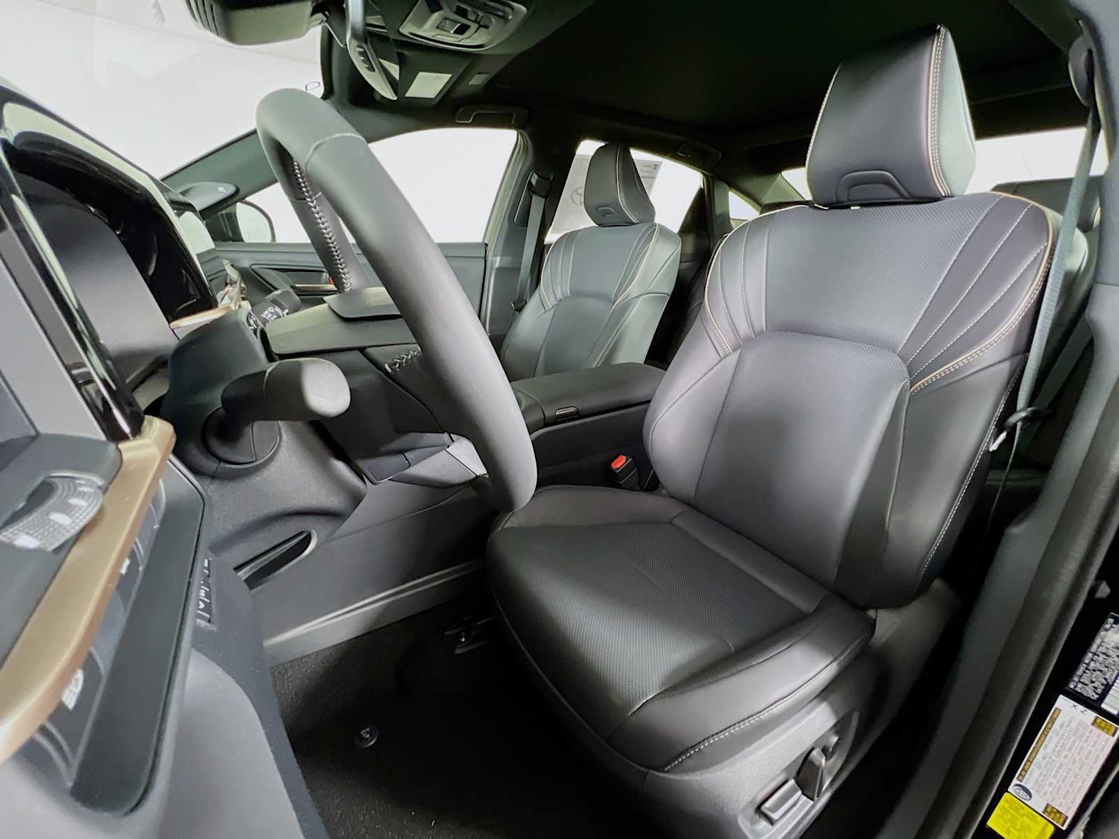 2026 Toyota Crown Limited - Photo 12