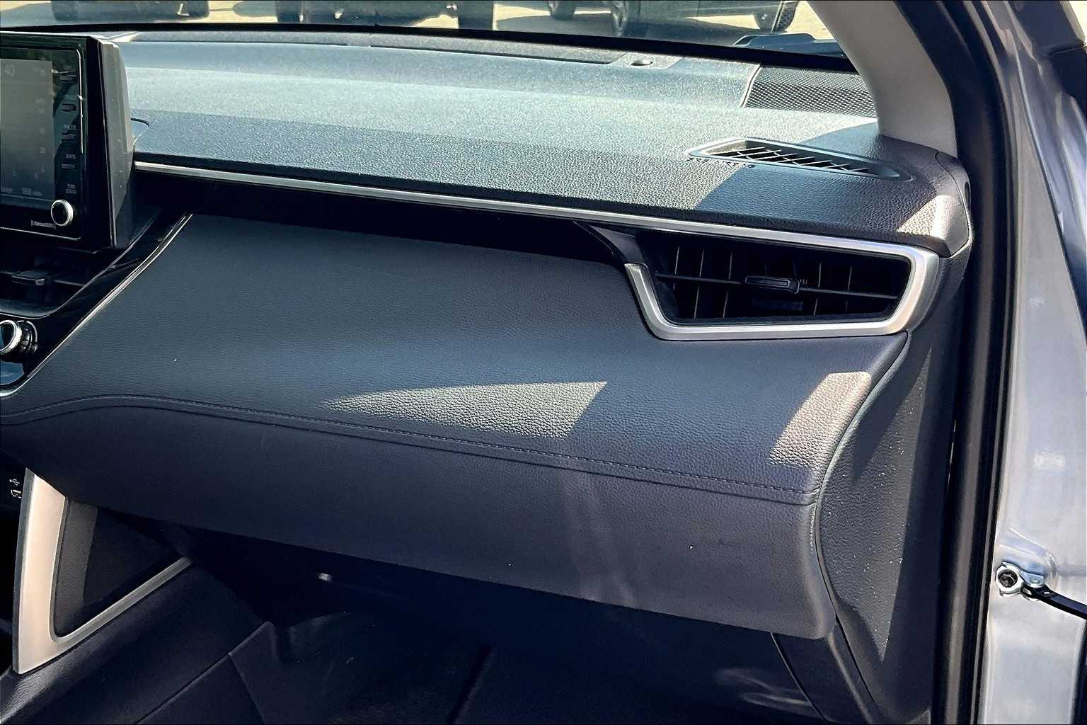 2022 Toyota Corolla Cross LE - Photo 13