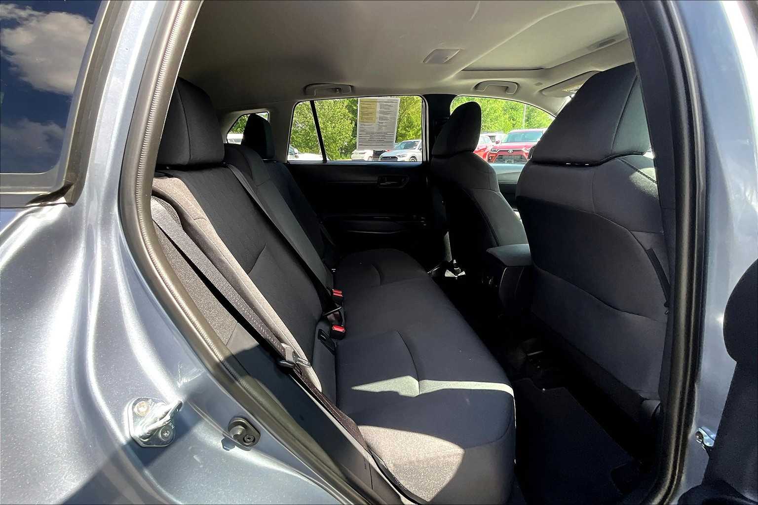 2022 Toyota Corolla Cross LE - Photo 16