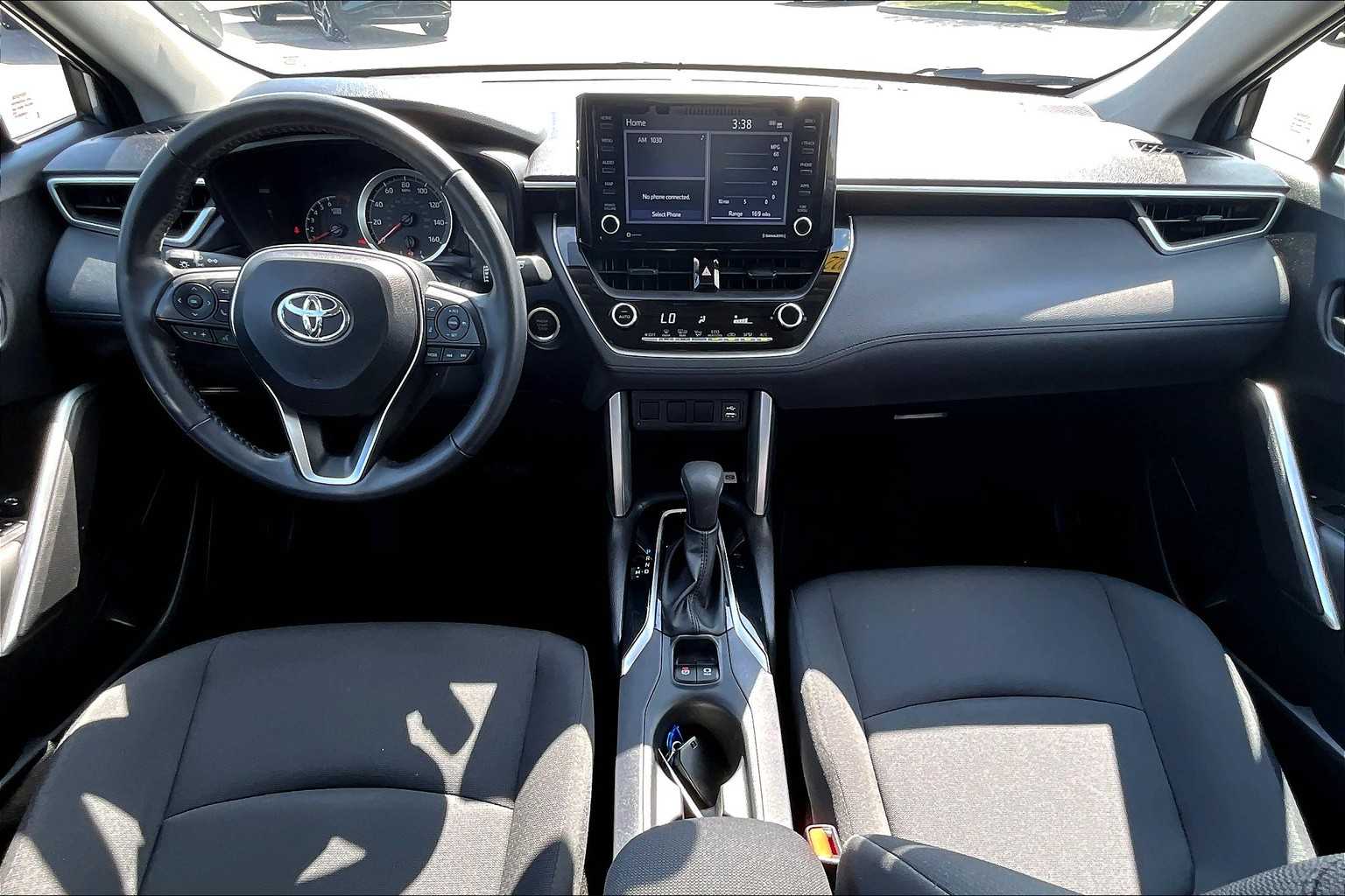 2022 Toyota Corolla Cross LE - Photo 21