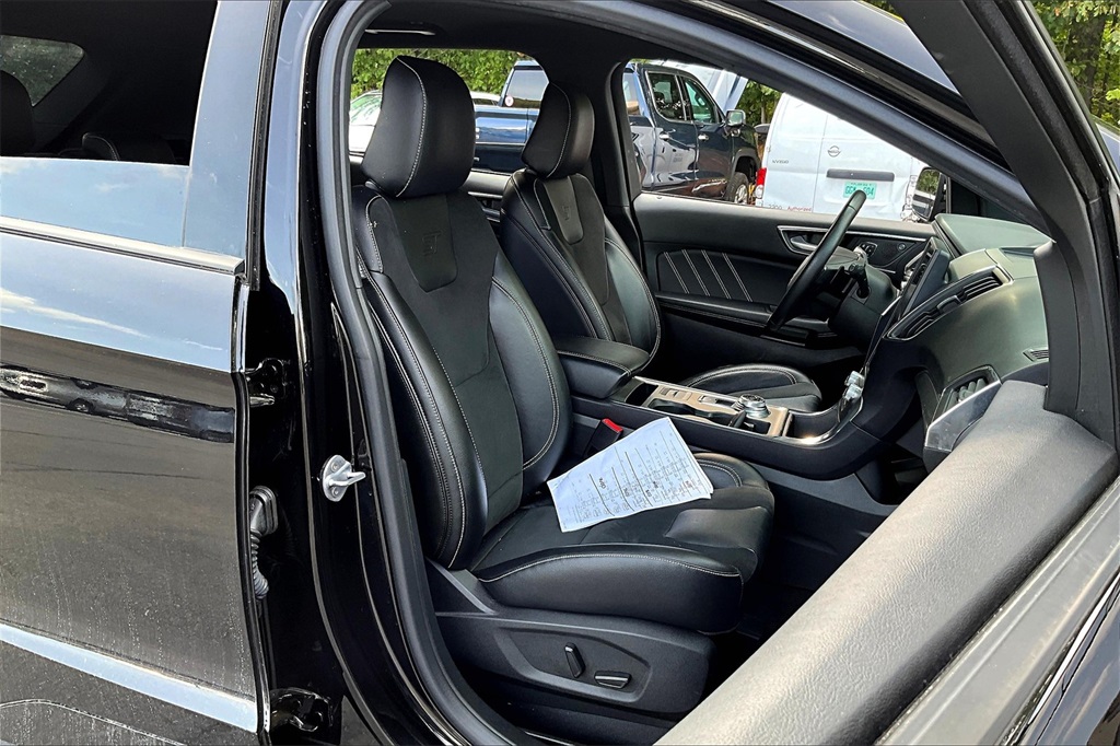 2022 Ford Edge ST - Photo 11