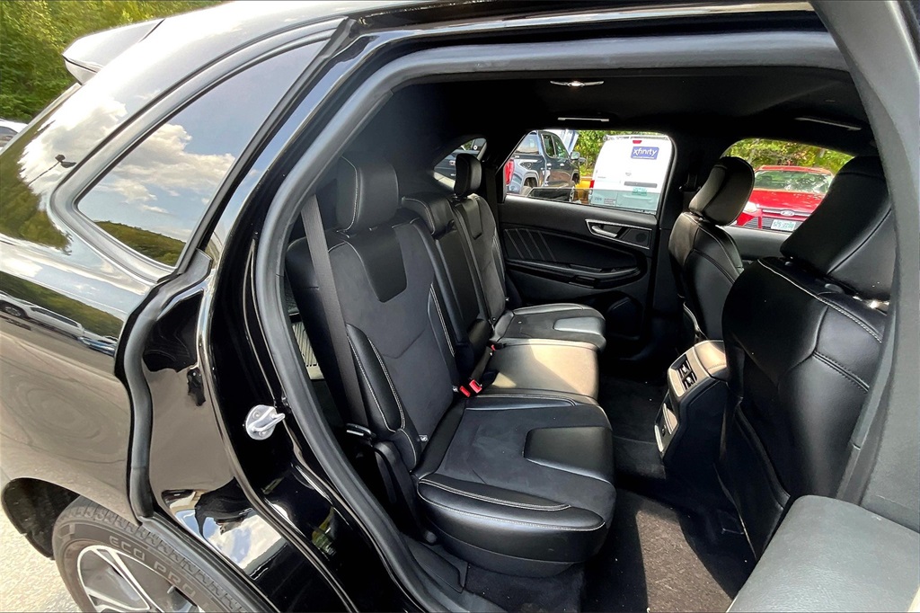2022 Ford Edge ST - Photo 16