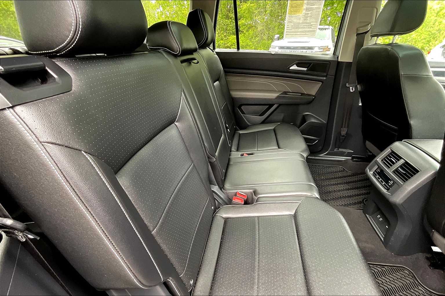 2023 Volkswagen Atlas 3.6L V6 SEL R-Line Black - Photo 16