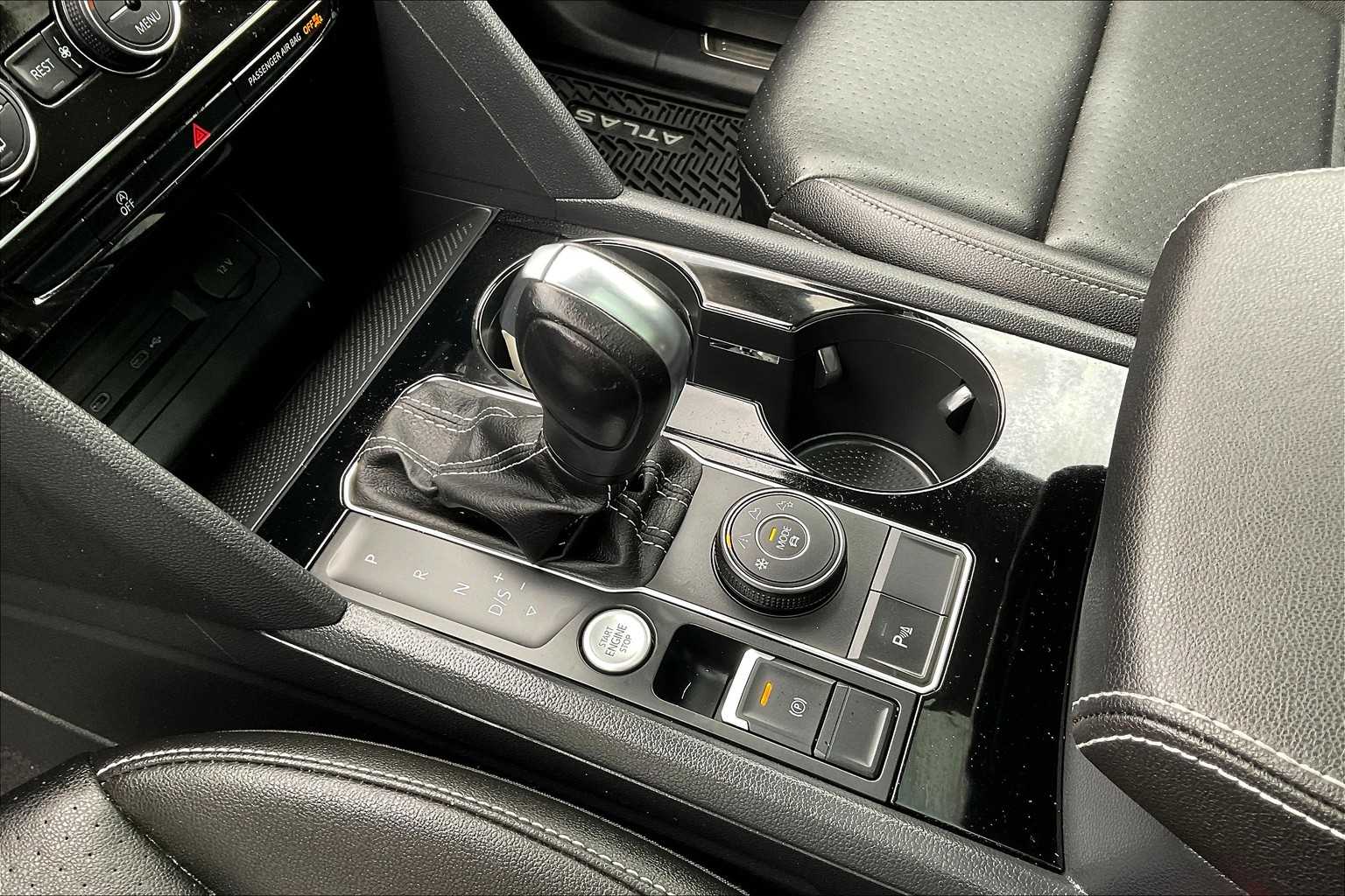 2023 Volkswagen Atlas 3.6L V6 SEL R-Line Black - Photo 21